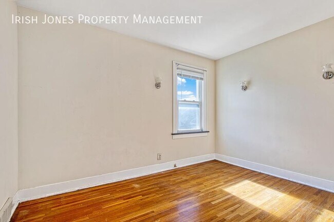 Building Photo - 20 Avery Ave