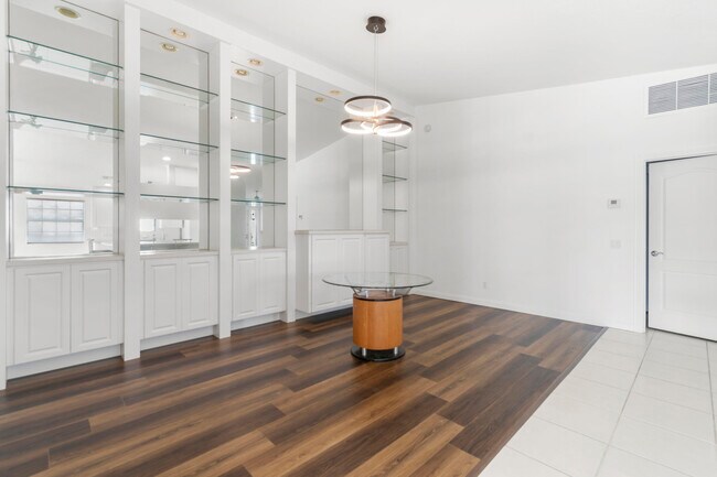 Building Photo - 8270 Eleuthera Ln