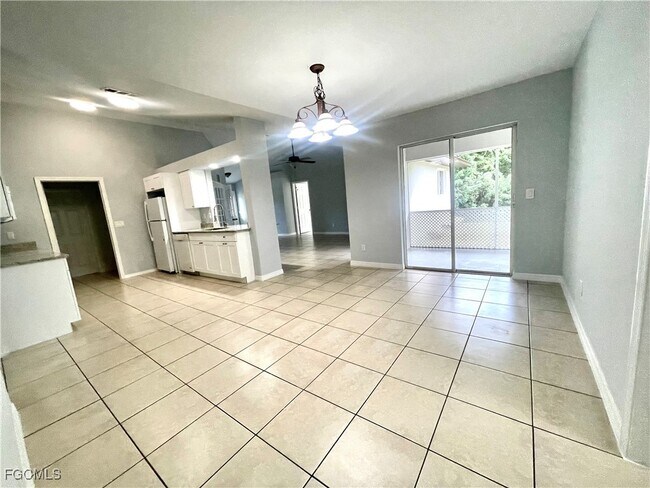 Building Photo - 3405 Hanna Ave N