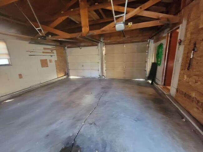 Building Photo - Charming 3-Bed, 2-Bath Home in Downtown Loveland!