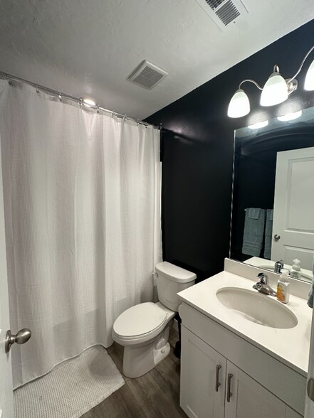 Building Photo - 1146 W 340 S