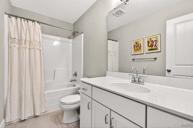 Building Photo - 415 Filipp Ln