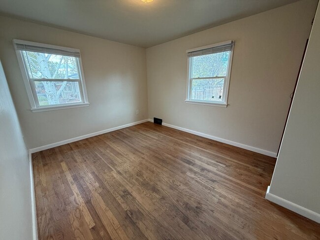 Building Photo - Remodelled Home on Dry Canyon