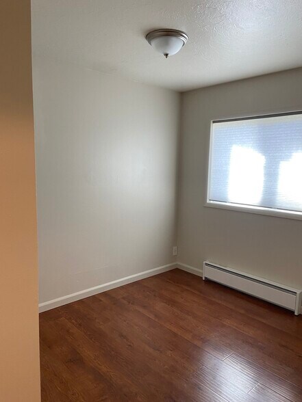 Bedroom 2 - 501 N Rouse Ave
