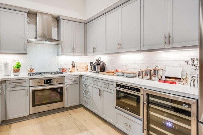 Building Photo - Newly build 3 bedroom South Redondo Townhome