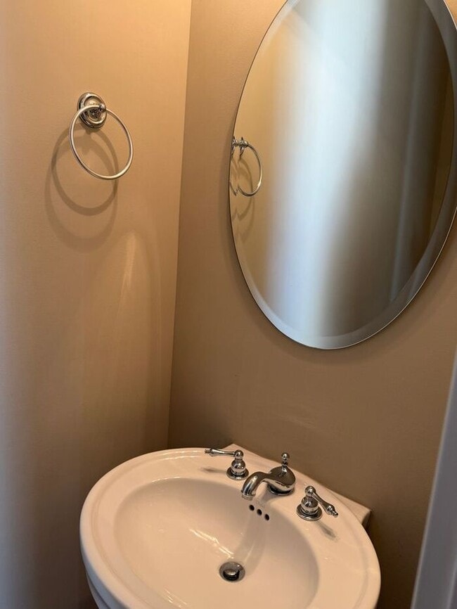 Building Photo - Lexington -Saluda River Club-Offering Self Guided Tour with RENTLY!