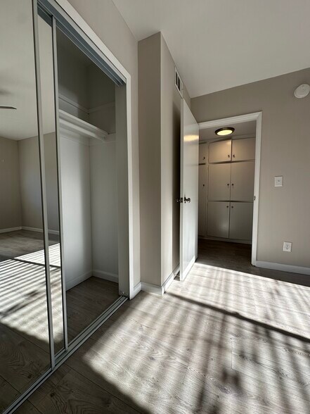 Building Photo - 2020 Preuss Rd