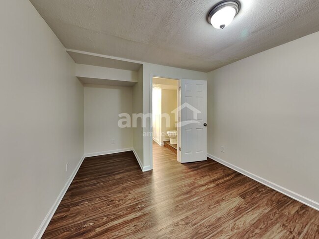 Building Photo - 1613 Blankenship Dr