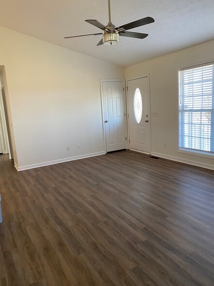 Building Photo - 1657 Tommy Dodson Hwy