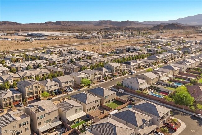 Building Photo - 6618 Tangled Vines Ave