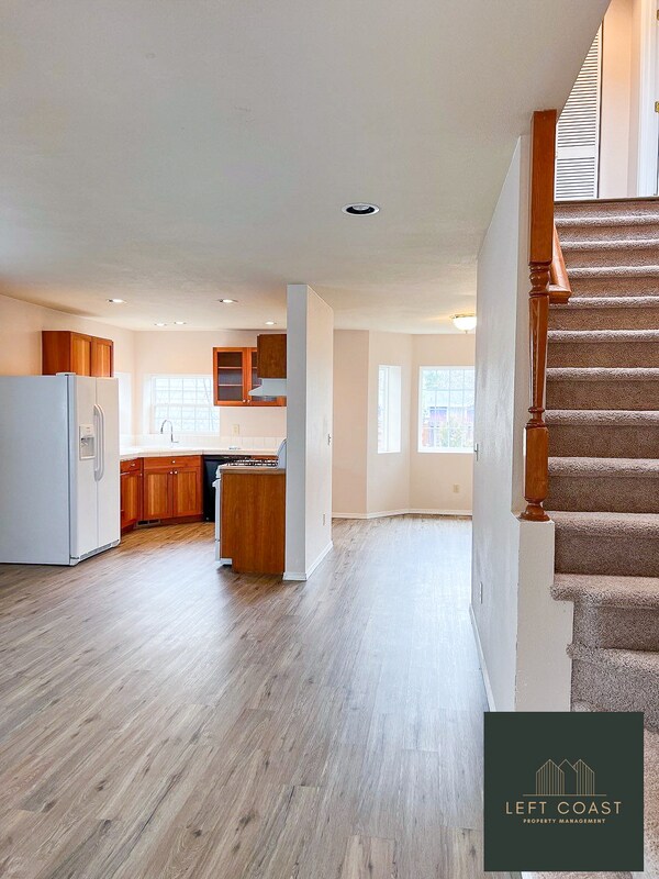 Building Photo - 6314 SW Harbor Ave