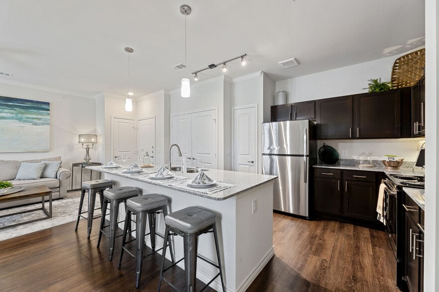 Auberge of Burleson Kitchen with Island - Auberge of Burleson