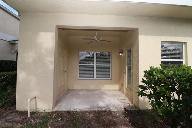 Building Photo - Townhomes in Wekiva Park 3/2.5/1 back up t...