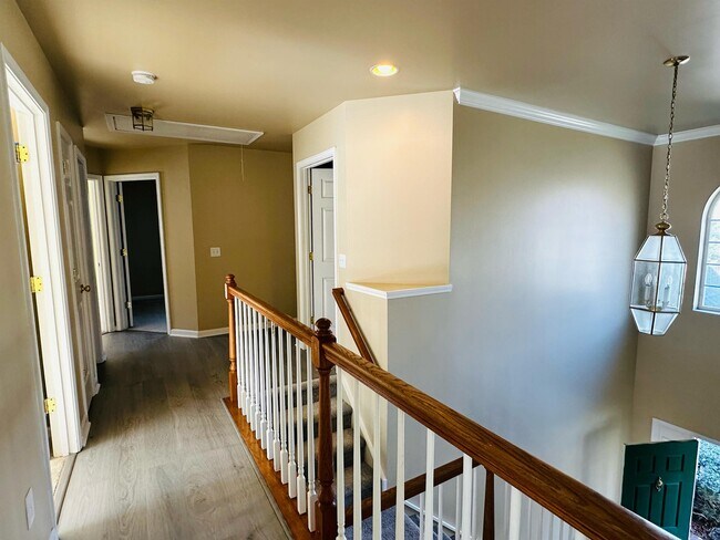 Building Photo - 9452 Willow Tree Ln