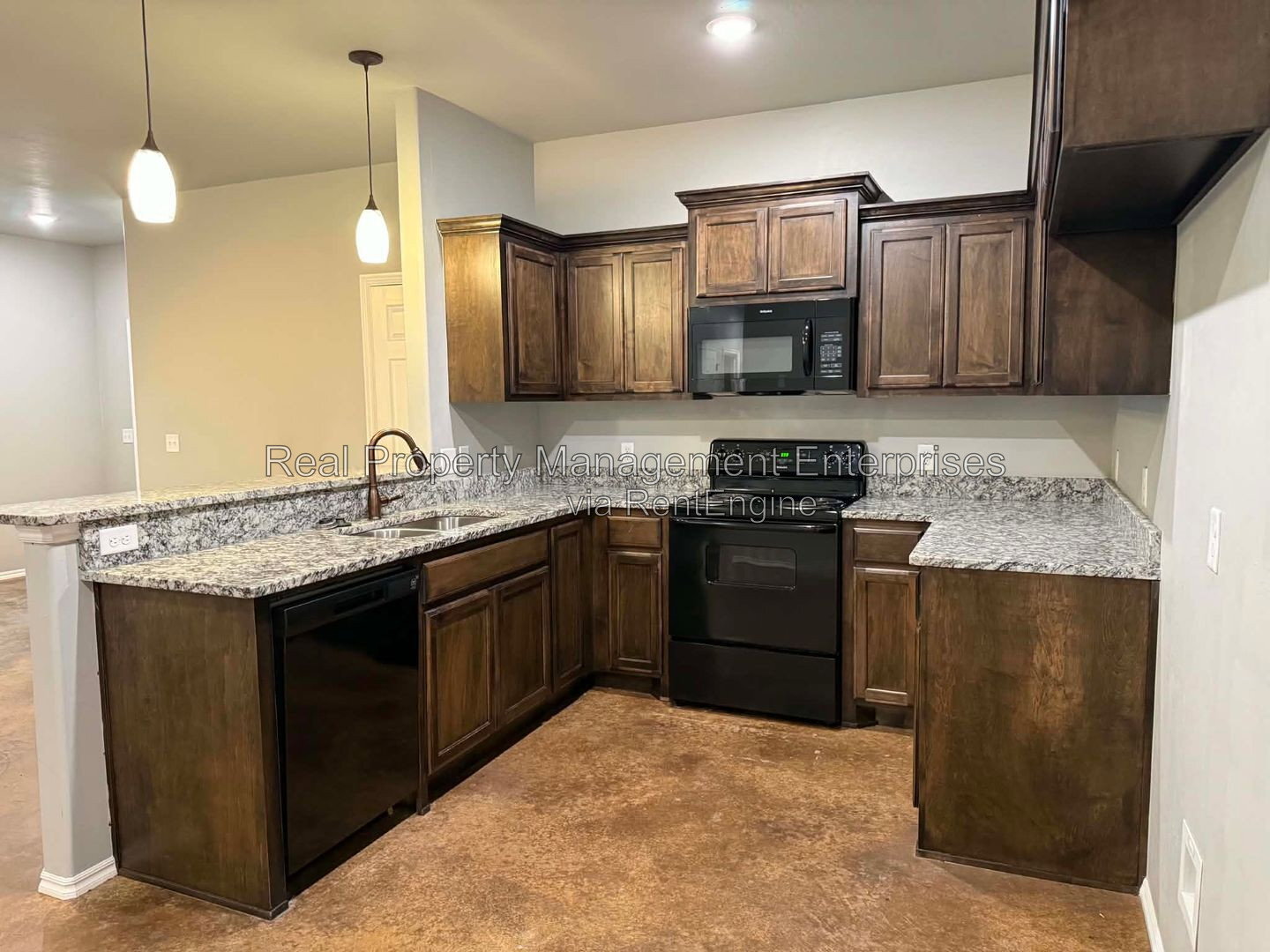 Building Photo - 7508 Redbud Villas Ct