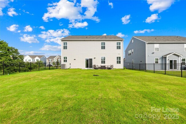 Building Photo - 1453 Harleston St