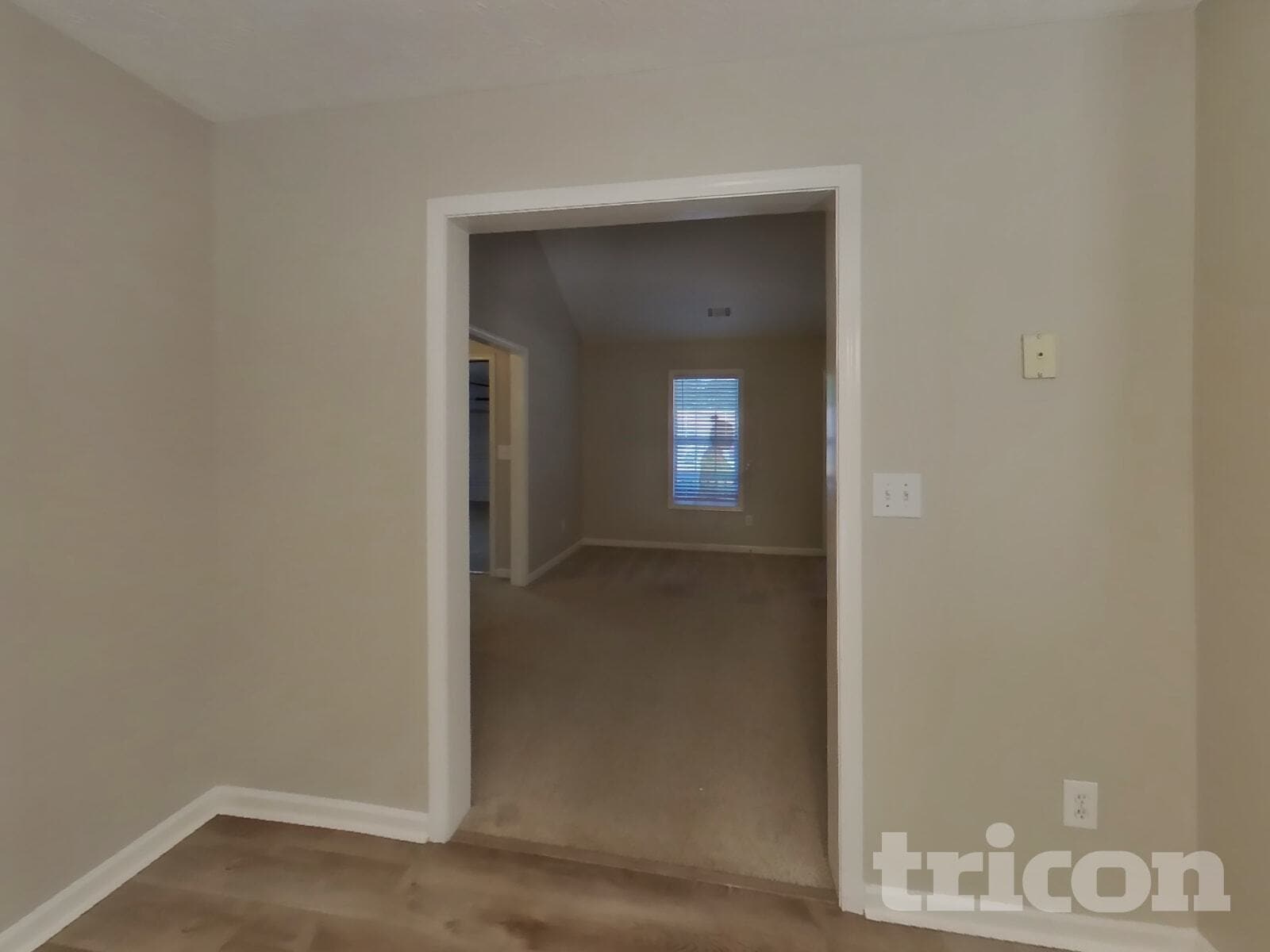 Building Photo - 410 Red Oak Ct