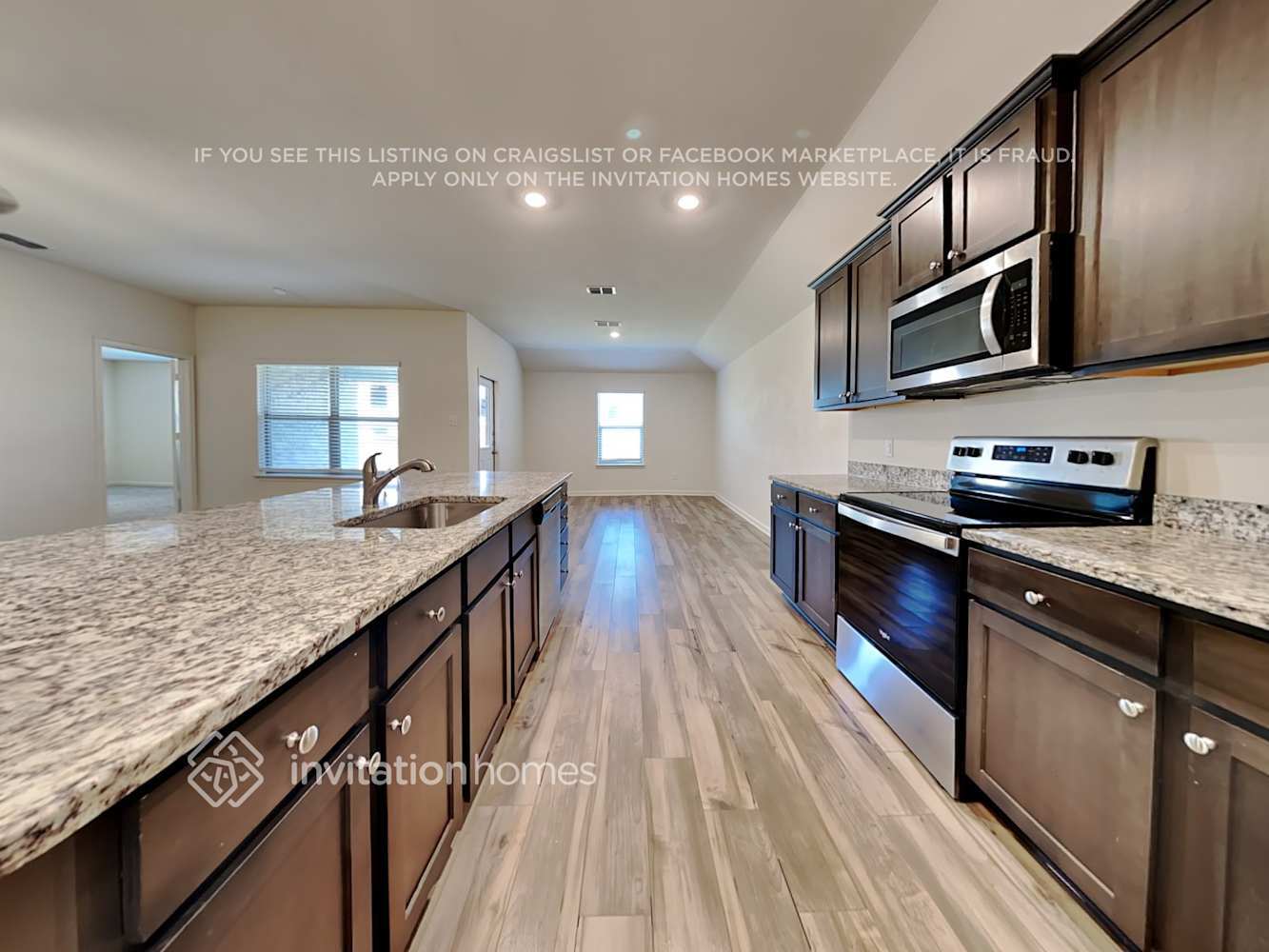 Building Photo - 135 Magnolia Dr