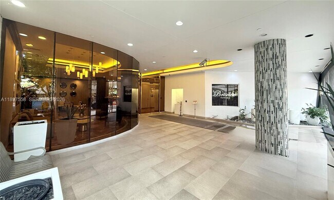 Building Photo - 3610 Yacht Club Dr