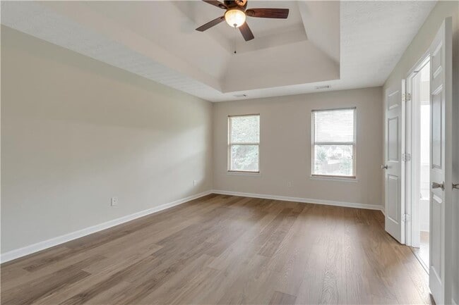 Building Photo - 3168 Meadow Point Dr