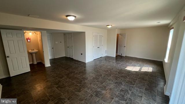 Building Photo - 306 Brook Meadow Dr