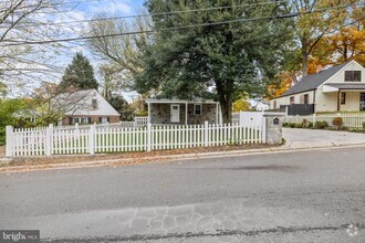 Building Photo - 7213 Tyler Ave