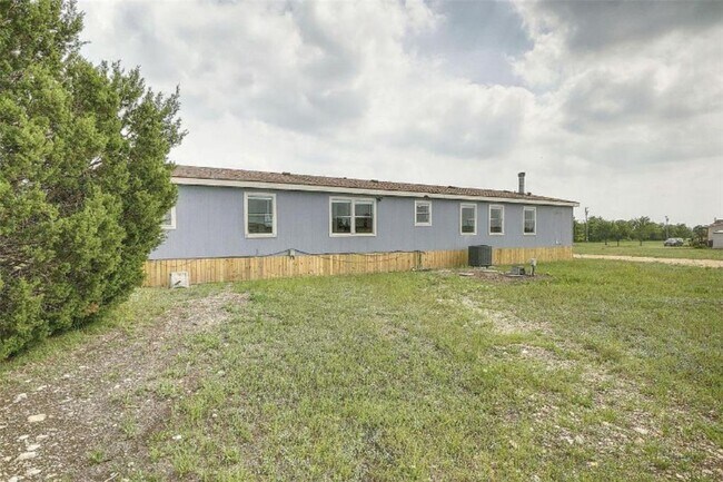 Building Photo - 132 Co Rd 247