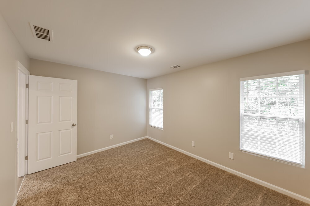 Building Photo - 186 Championship Ct