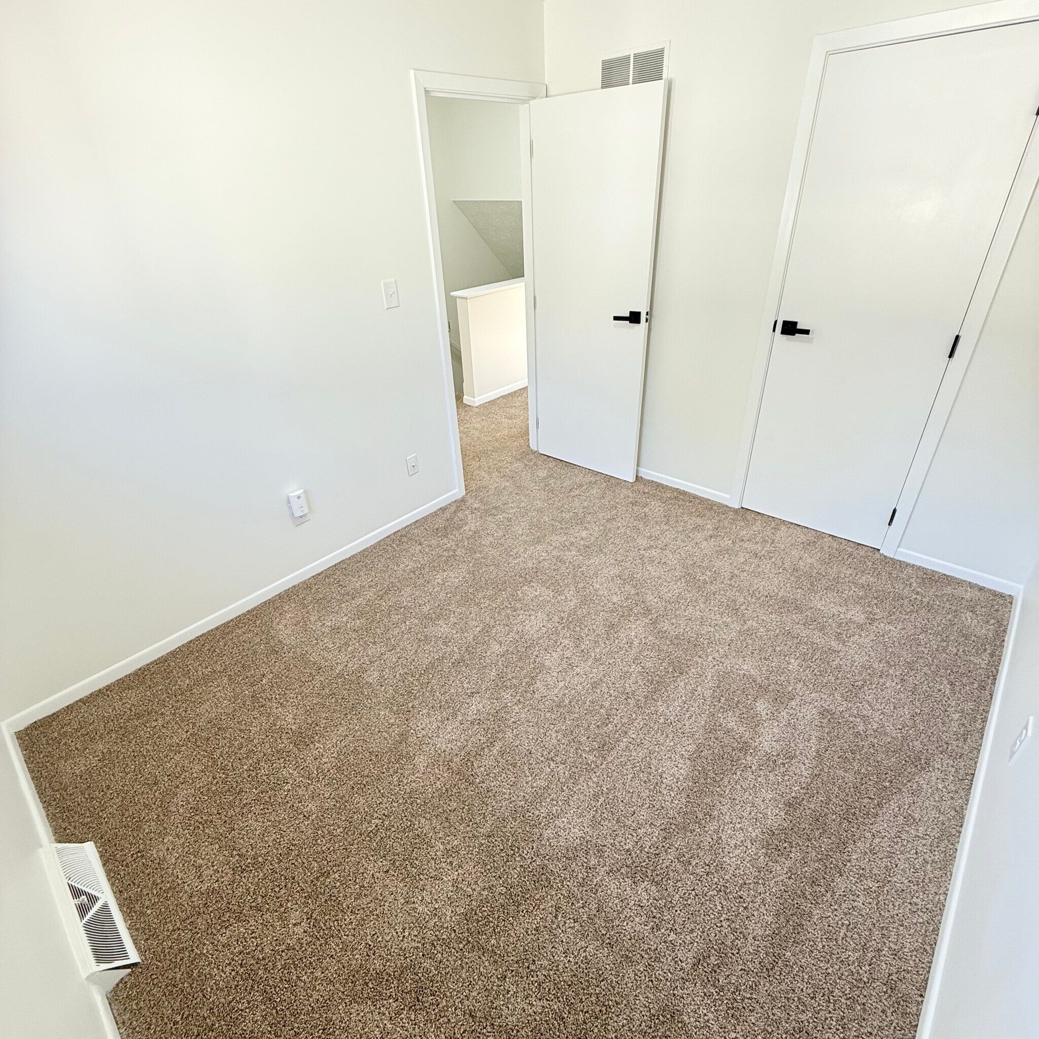 Building Photo - 235 Hamilton Ave