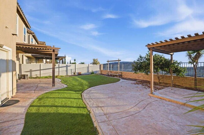 Building Photo - 1482 Franceschi Dr