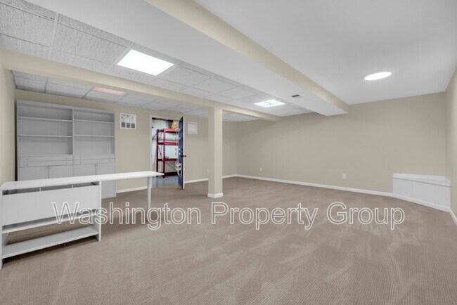 Building Photo - 4702 Declaration Ct