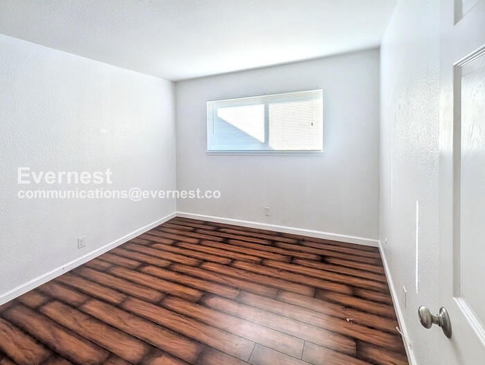 Building Photo - 14403 Tiburon Rd