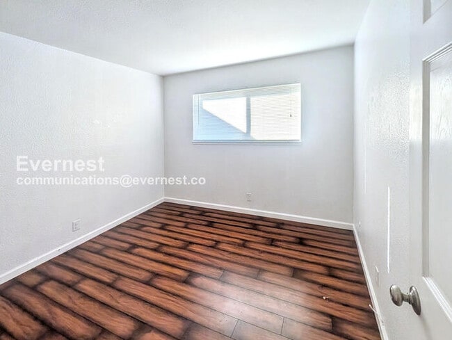 Building Photo - 14403 Tiburon Rd