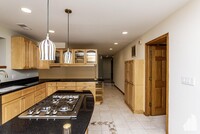 Building Photo - 2 bedroom in Chicago IL 60640