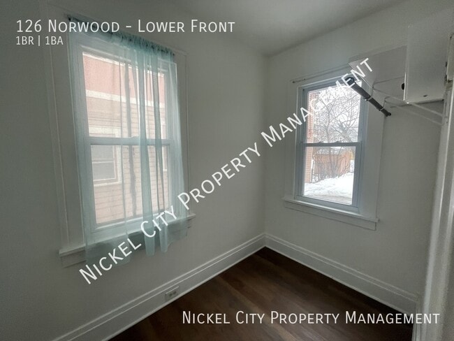 Building Photo - 126 Norwood Ave