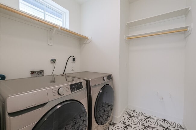 Building Photo - 2017 Lou Ellen Ln