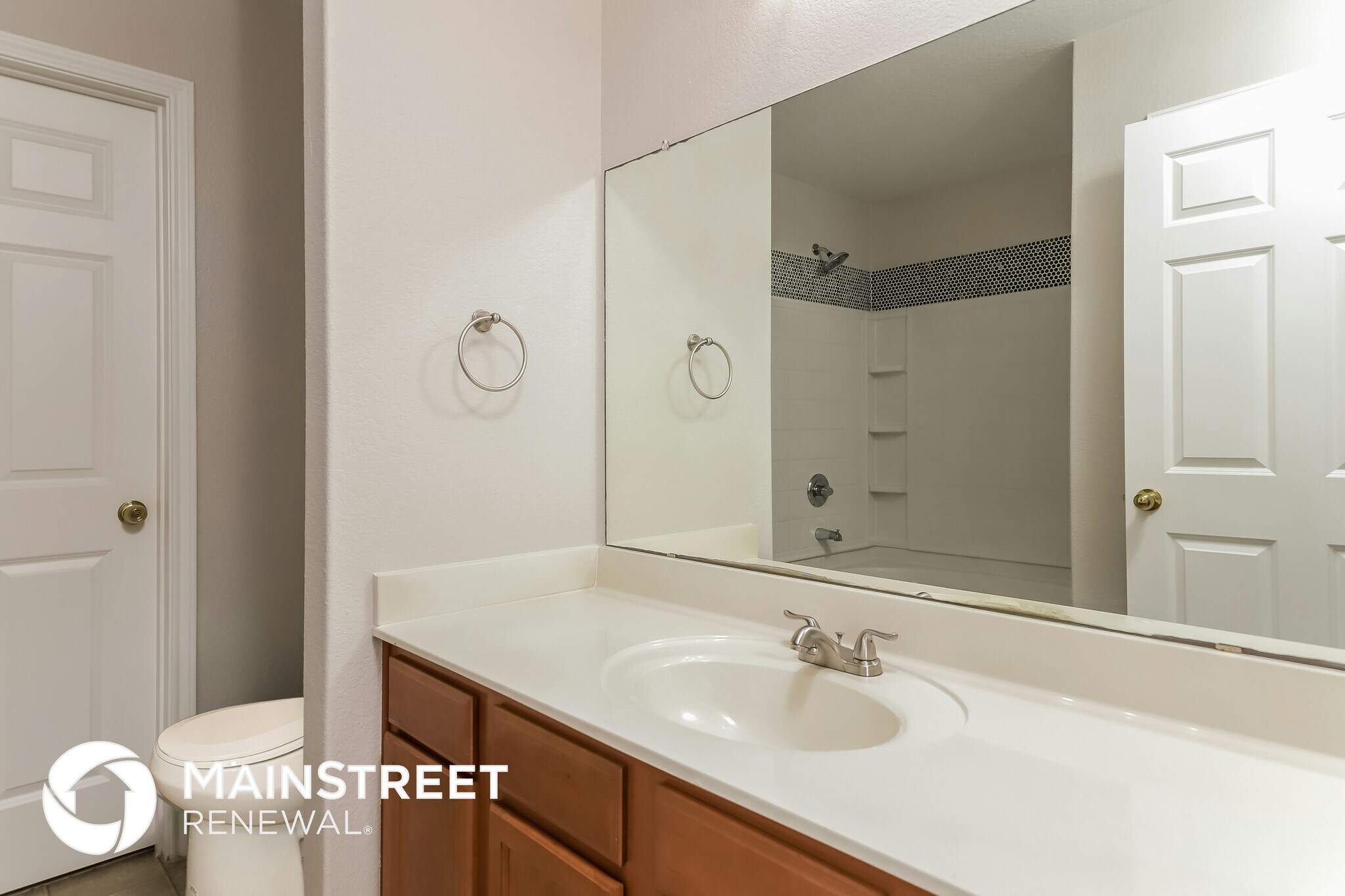 Building Photo - 9338 Durham Ledge