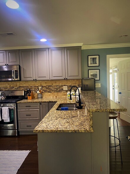 Building Photo - 2604 Boswell Ave