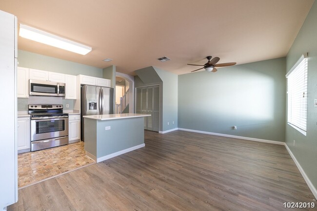 Building Photo - CENTRAL AC 2 bedrooms, 2.5 bath with the 3...