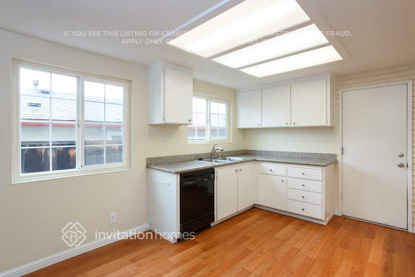 Building Photo - 1412 Buchanan Rd