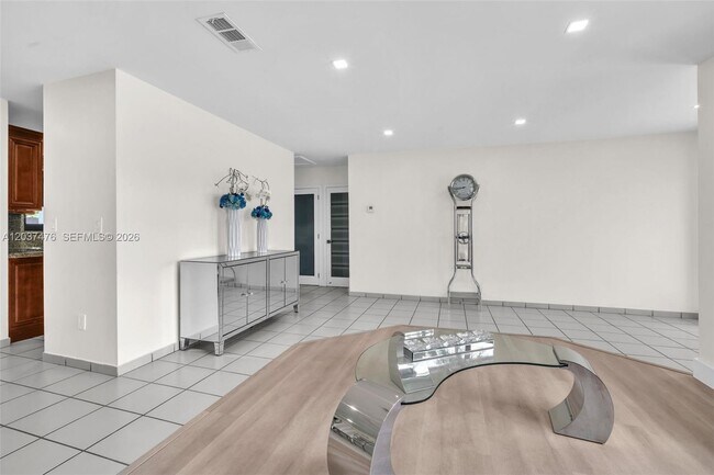 Building Photo - 1417 SW 139th Ave