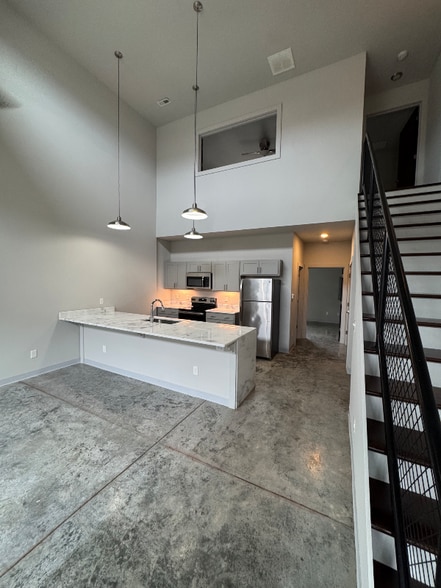 Building Photo - 3844 Dylan Pl