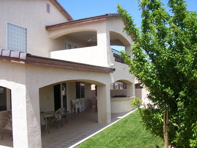 Building Photo - LACEBARK PINE
