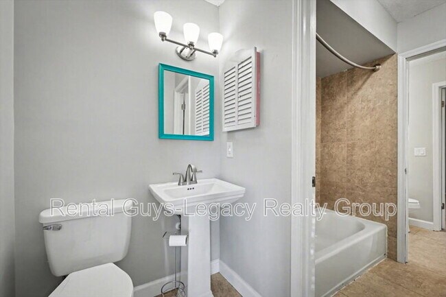 Building Photo - 8204 Oxford Forest Dr