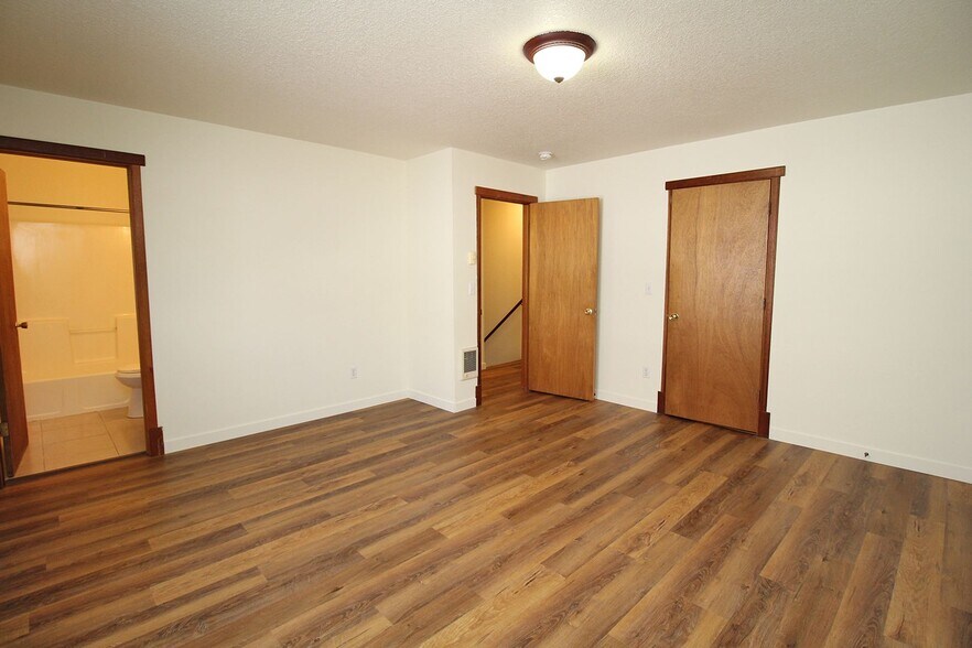 Building Photo - 46 NE Sacramento St