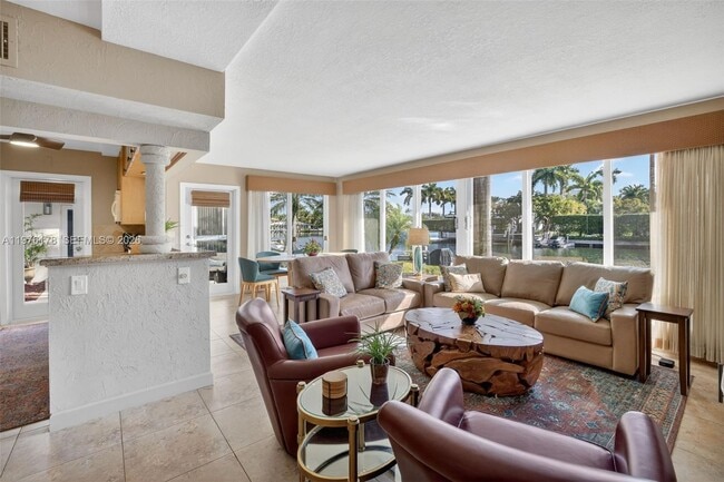 Building Photo - 180 Isle of Venice Dr