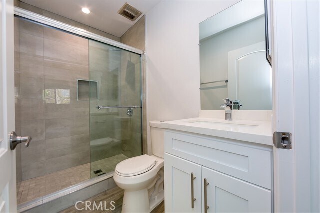 Building Photo - 232 W Linden Ave