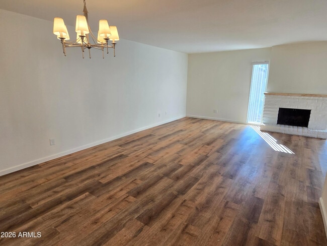 Building Photo - 7417 N Vía Camello Del Norte