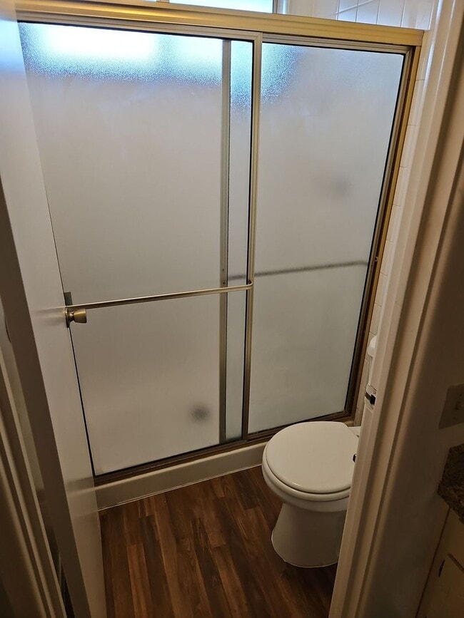 Building Photo - Spacious 4-Bedroom Home with Large Backyard & Covered Patio!