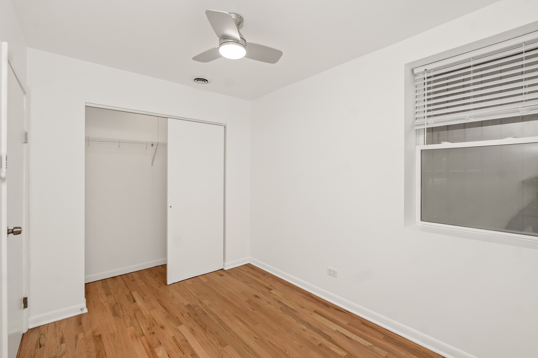 Building Photo - 1739 W Beach Ave